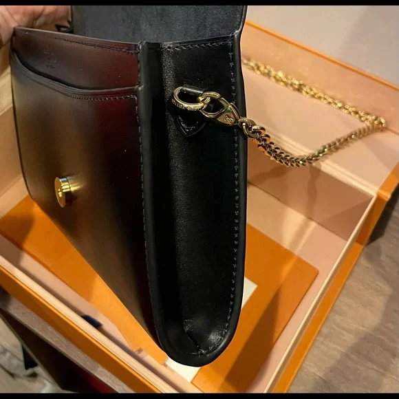 Louis Vuitton Louise Chain GM - Picture 9 of 15